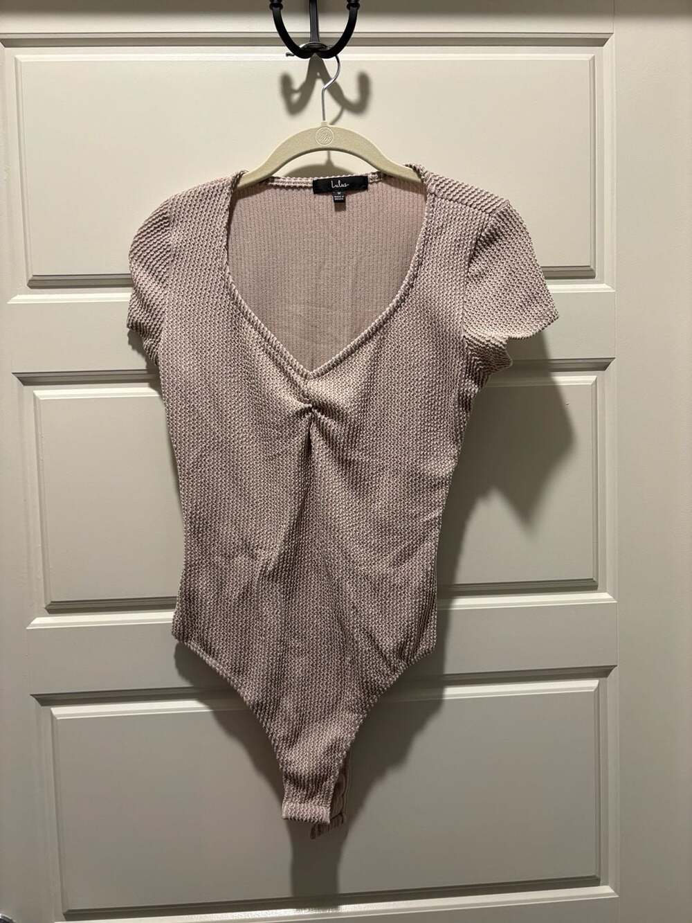 Lulus Textured Ribbed Short Sleeve V-Neck Bodysuit